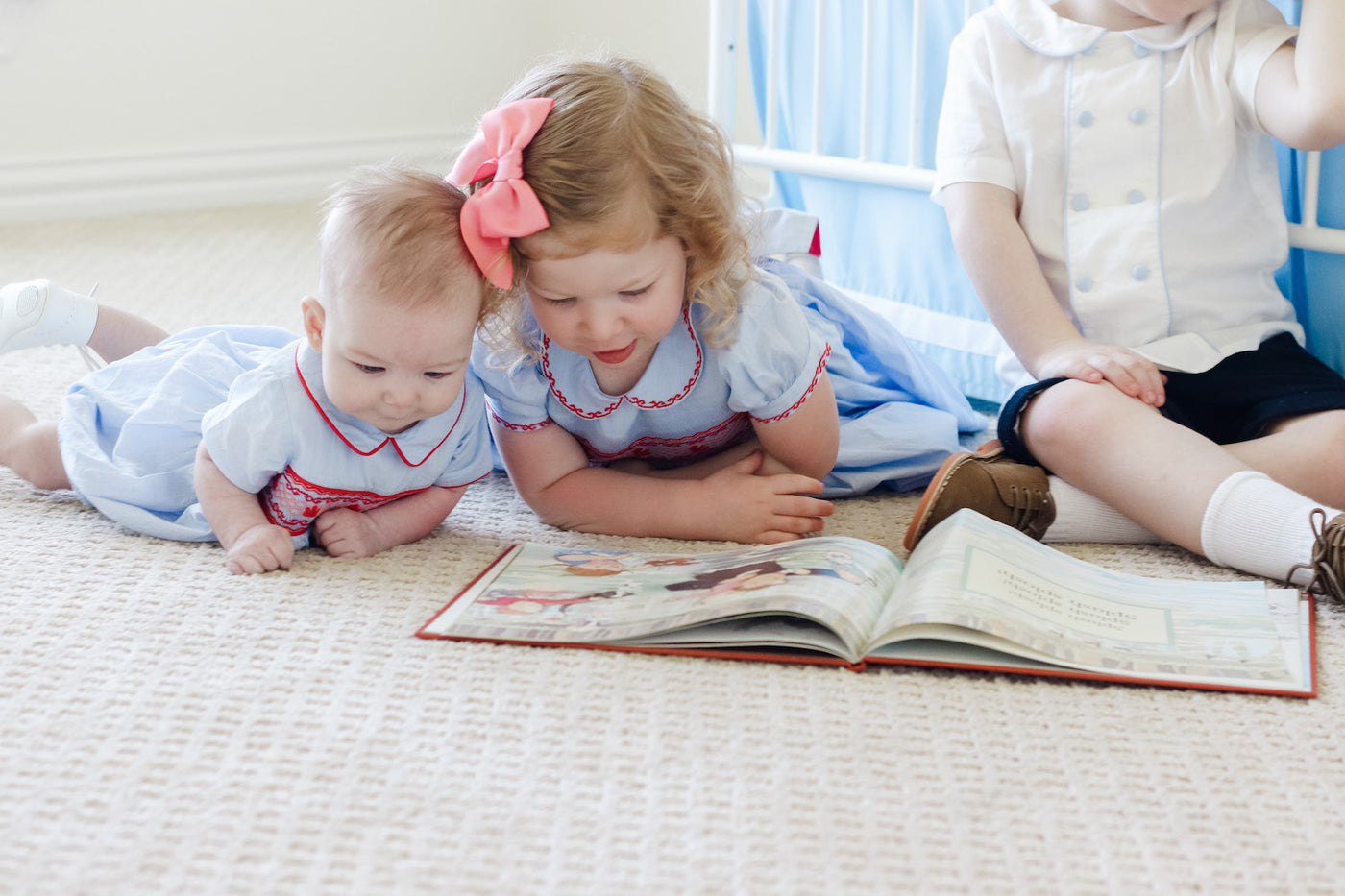 Matching family outfits for sibling - Traditional style for children